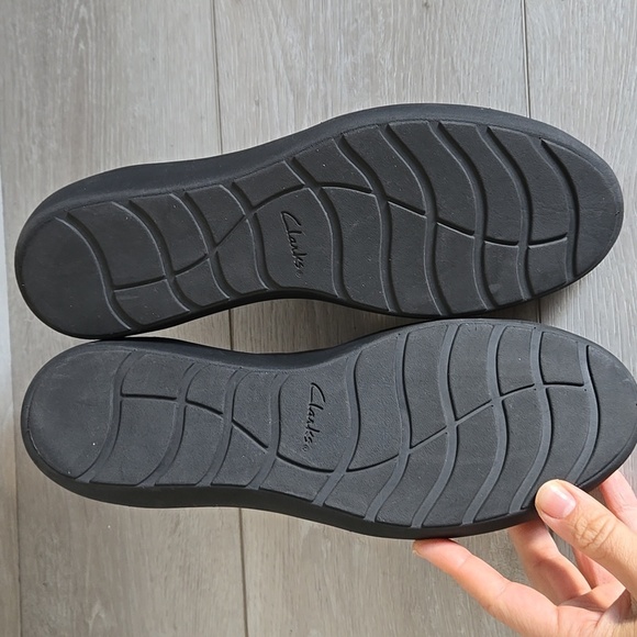 Clarks Collection Women Metallic Slip-On Shoes with Zipper Cushio Feel Sz 9M - Picture 10 of 12